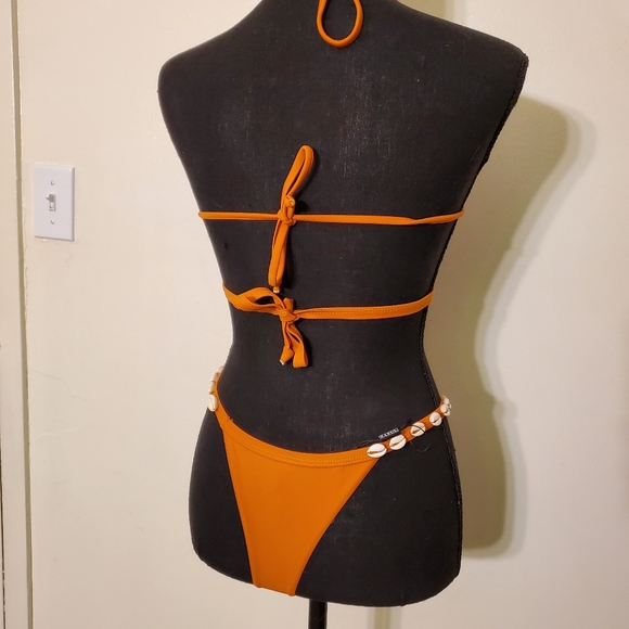 Bathing Suit - Picture 3 of 8